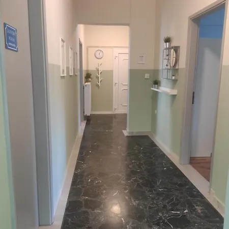 2 نيوس مارماراس